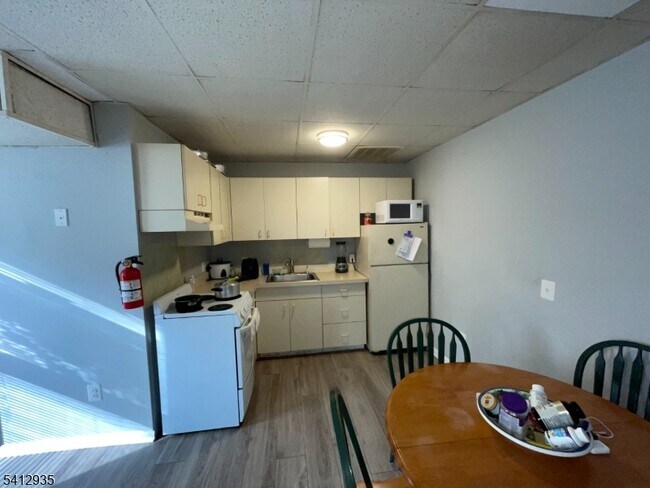 Foto del edificio - 44 N Sussex St