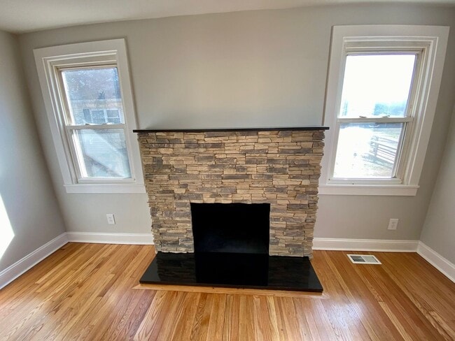 Building Photo - 4 Pafel Rd