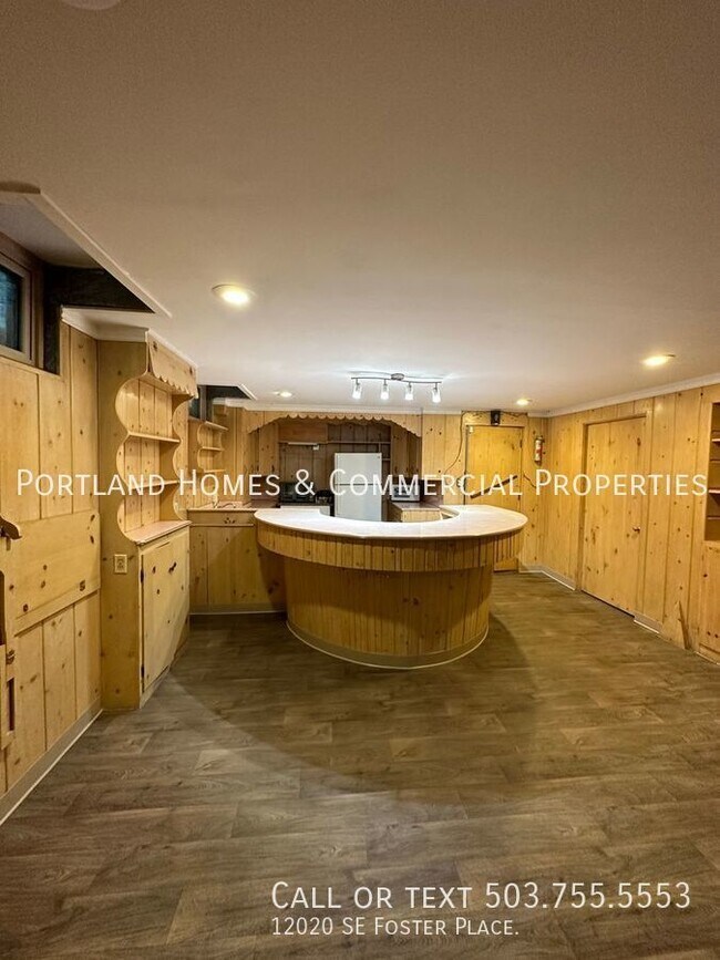 Foto del edificio - 2-Bedroom Basement ADU in Beautiful Forest...
