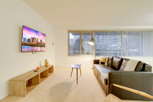 Foto del edificio - 1600 S Eads St