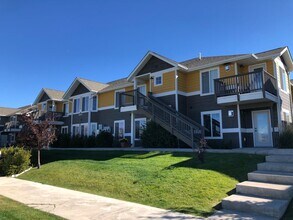 Building Photo - 5673 Saxon Way