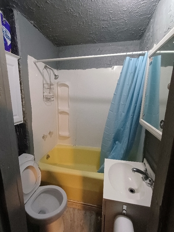 Building Photo - 9 Nutt Ave