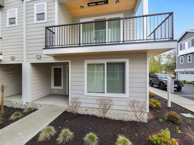 Building Photo - Newly Built 4-Bedroom Townhome with Modern...