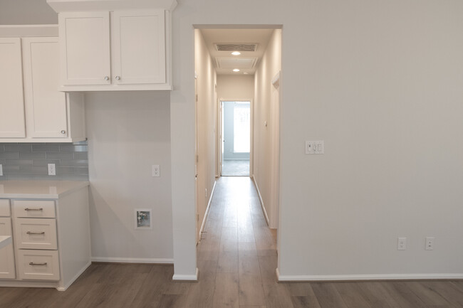 Building Photo - 916 Azul Lagoon Dr