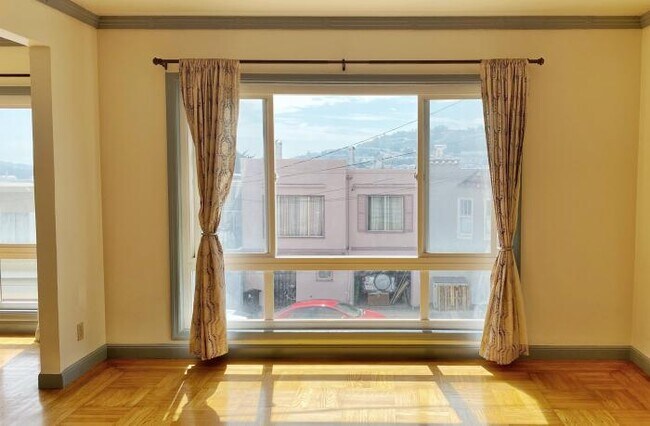 Foto del edificio - 3 bedroom in San Francisco CA 94112