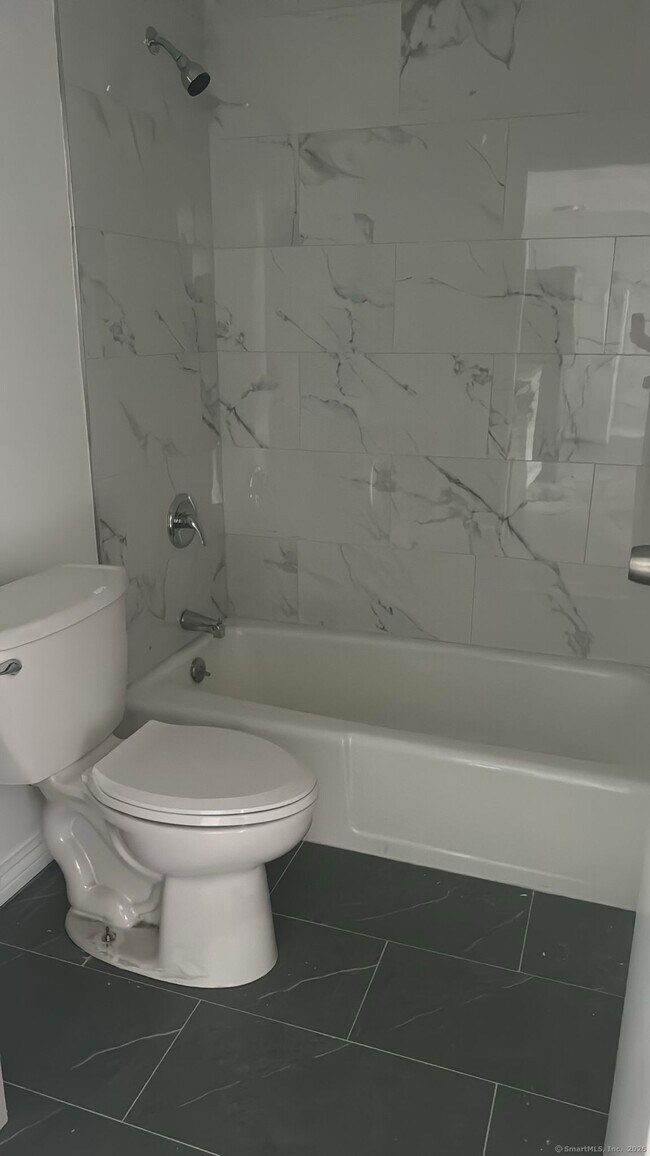 Building Photo - 25 St Stephen St