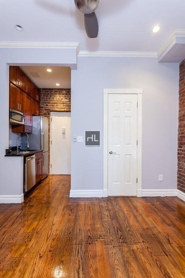 Foto del edificio - LEROY ST.