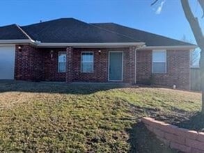 Building Photo - 611 Tumbleweed St