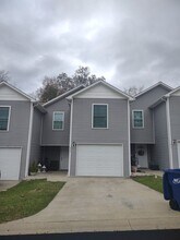 Building Photo - 236 Tara Ct