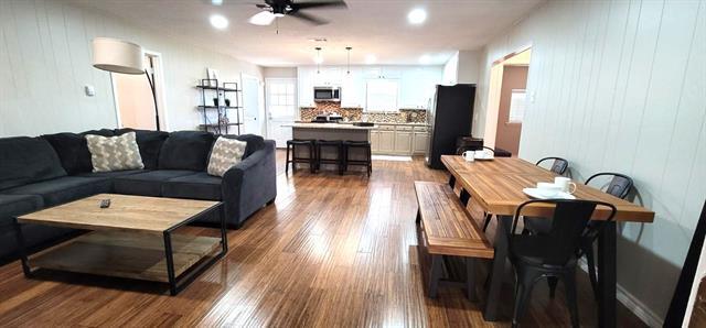 Foto del edificio - 243 Shoreline Dr