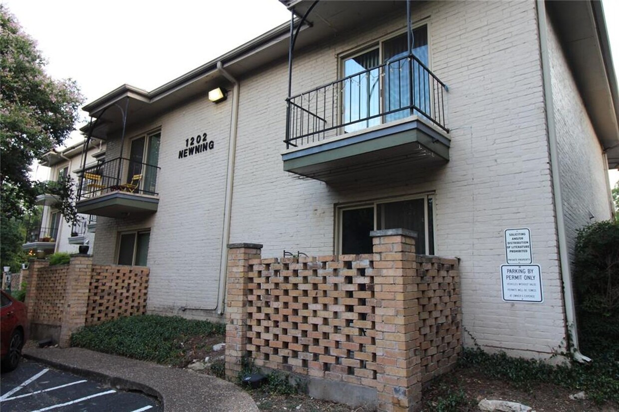 Foto principal - 2Bed/1Bath in Travis Heights