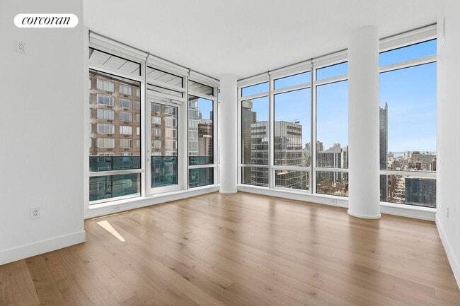 Building Photo - 306 W 48th St