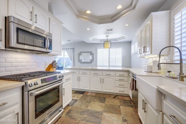 Foto del edificio - 3 br, 2.5 bath Townhome - 1581 Orange Aven...