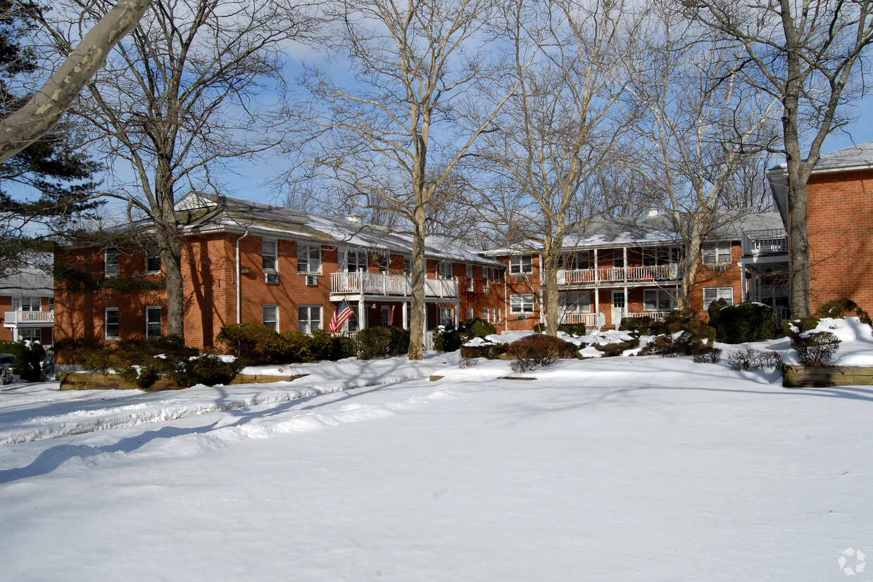 Primary Photo - Lindsley Arms Apartments