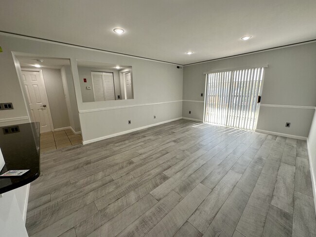 Foto del edificio - 303 N Caroline Pl