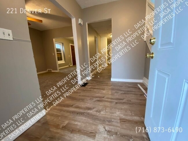 Building Photo - 221 Denver - 3 Bed / 1 Bath