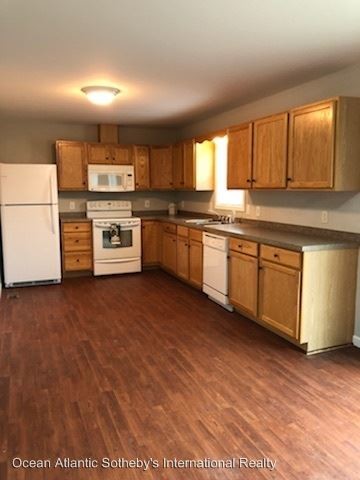 Building Photo - 25915 Country Meadows Dr
