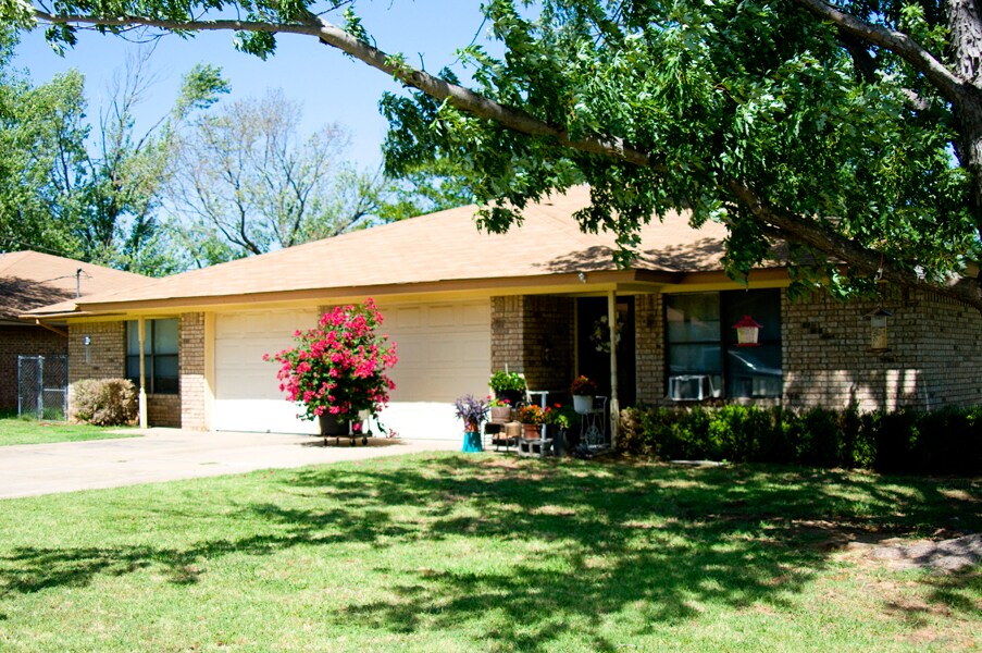 Building Photo - 101 Briarwood Ln