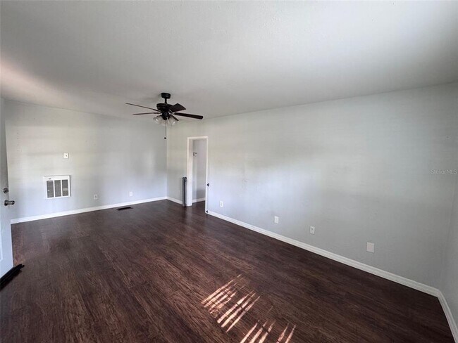 Foto del edificio - 2229 E Welch Rd