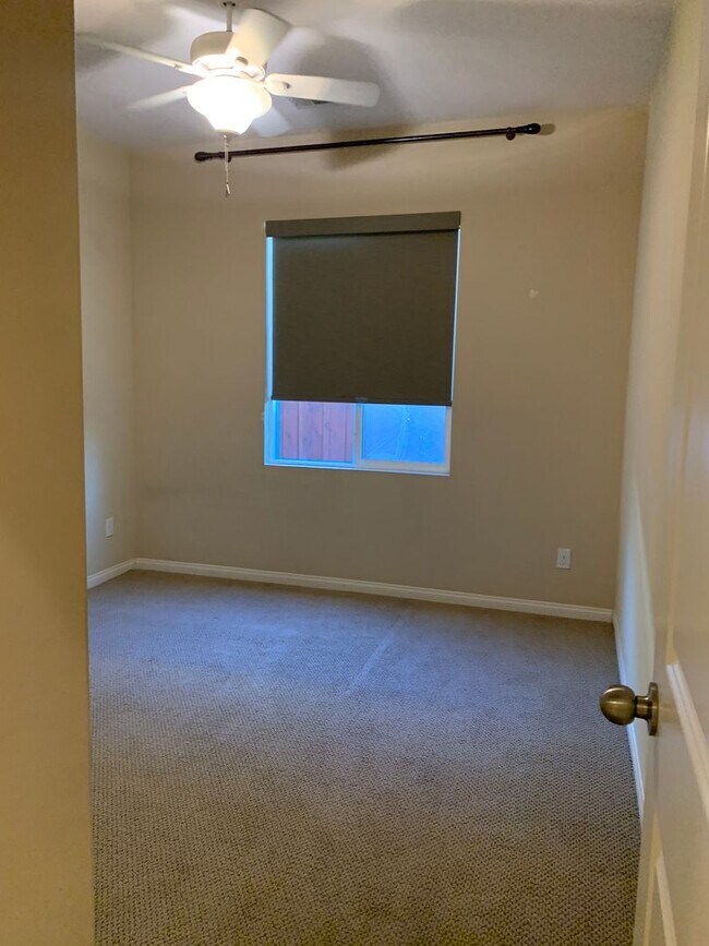 Building Photo - Southwest Home