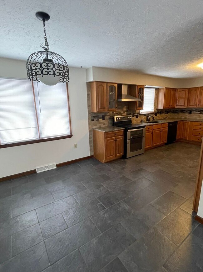 Building Photo - Remodeled Single Family Home For Rent - 3 ...