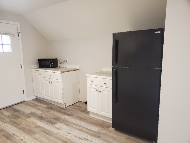 Building Photo - 115 Clay St