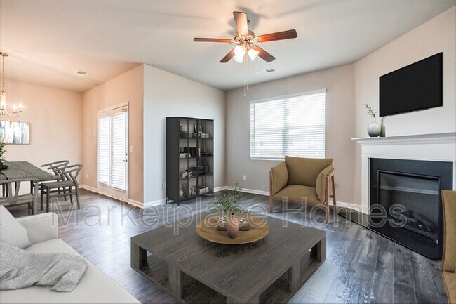 Building Photo - 545 Post Oak Ln