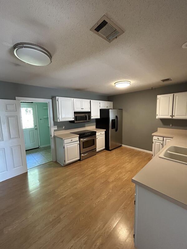 Building Photo - 326 Holly Street