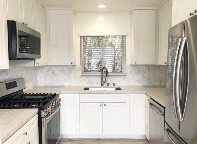 Foto del edificio - 248 Avenida Cabrillo