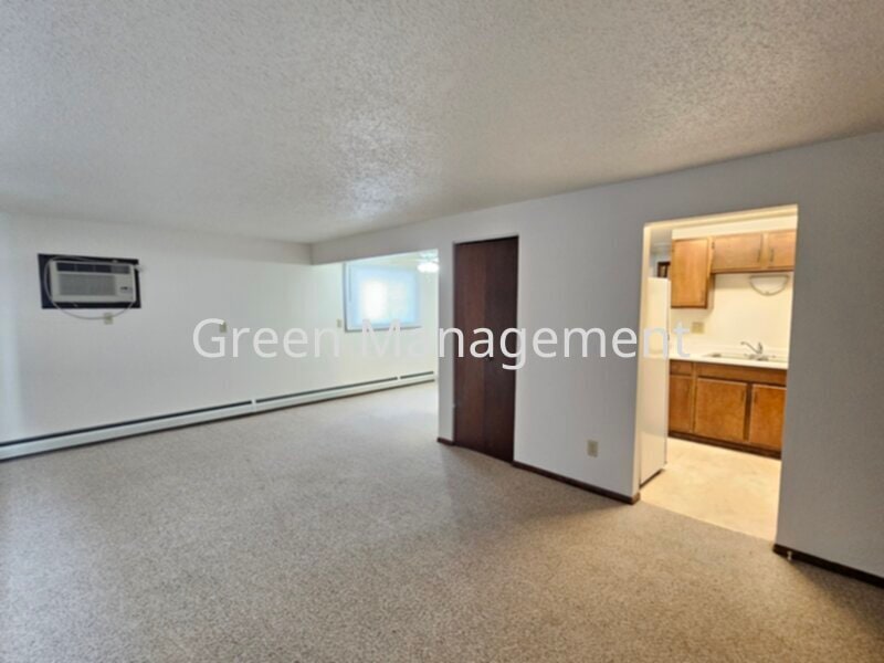 Primary Photo - 2 Bedroom Heat Paid with Garage