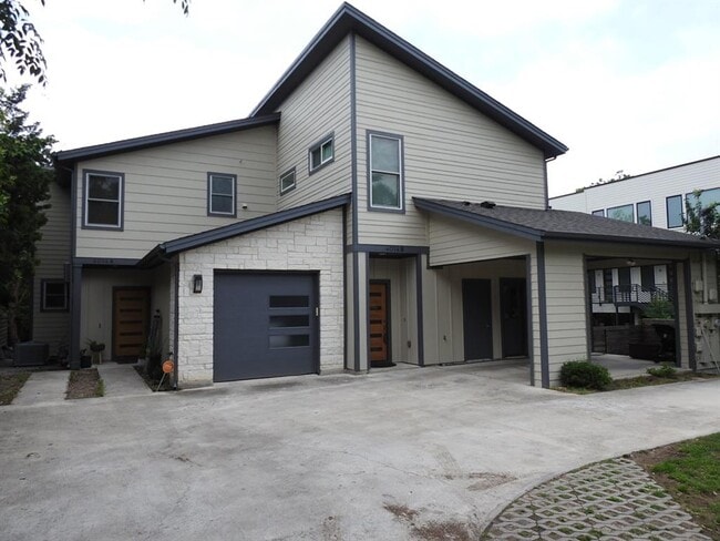 Building Photo - 4014 Clawson Rd