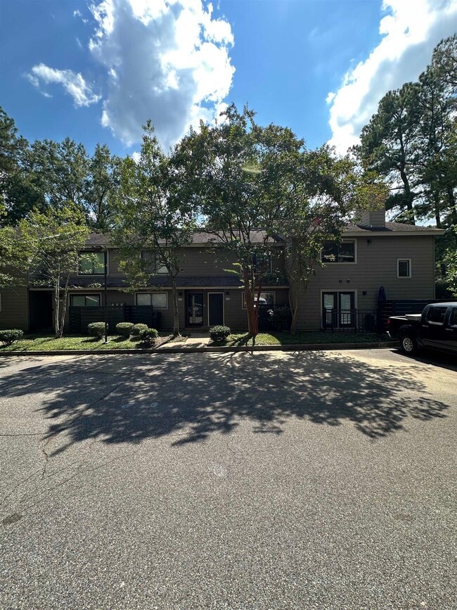 Building Photo - 1837 Gray Ridge Cove
