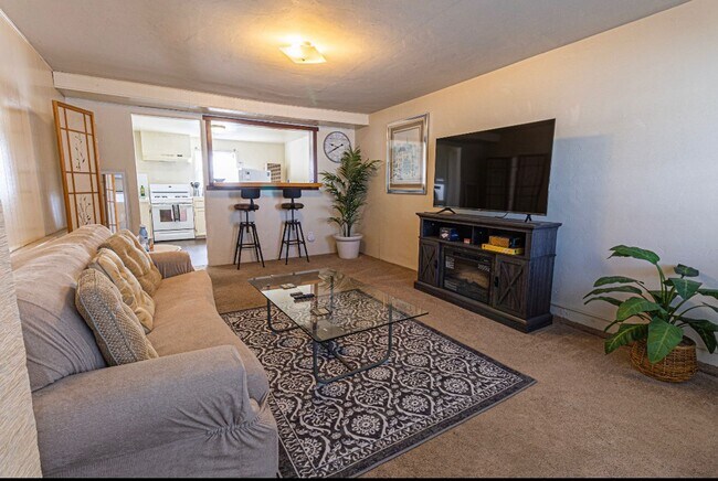 Building Photo - 8459 La Mesa Blvd