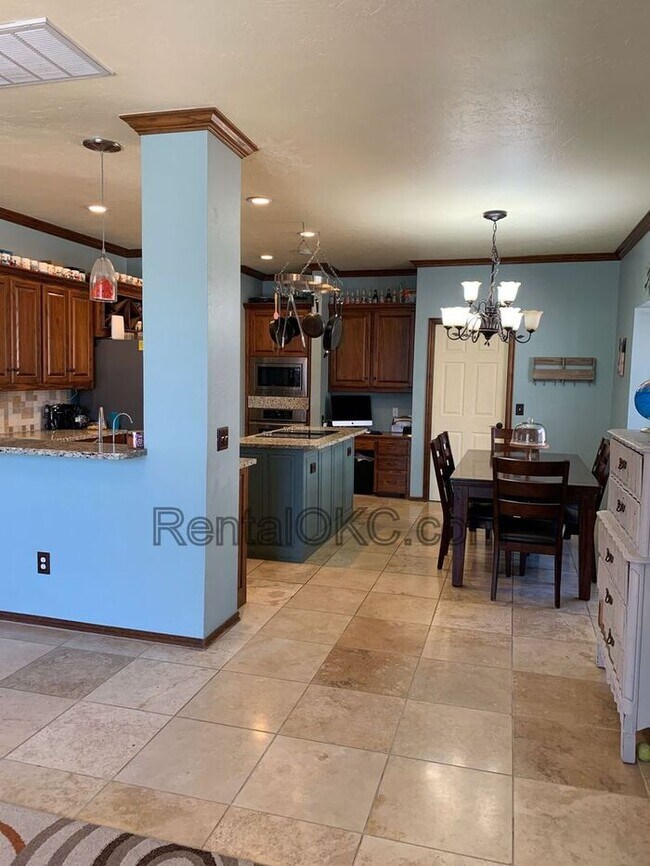 Building Photo - Fantastic 4 Bed in Edmond