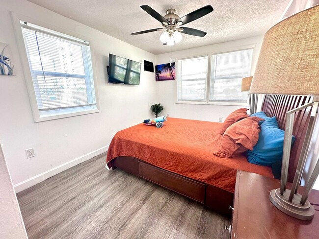 Foto del edificio - 324 Van Buren St