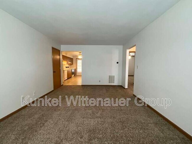Foto del edificio - 921 Georgetowne Dr