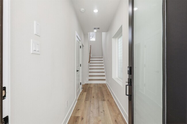 Foto del edificio - 9403 F Hammerly Boulevard Unit G