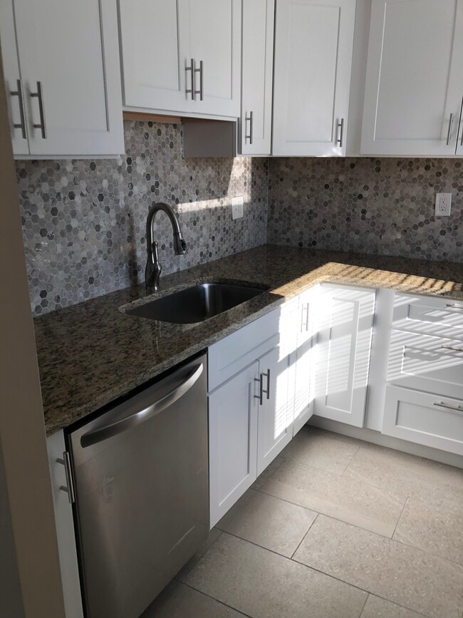 Building Photo - Fairview Street Apartments