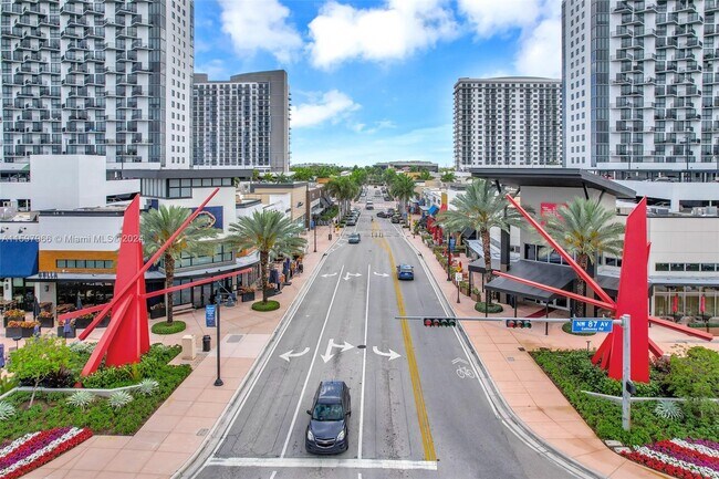 Foto del edificio - 5300 Paseo Blvd
