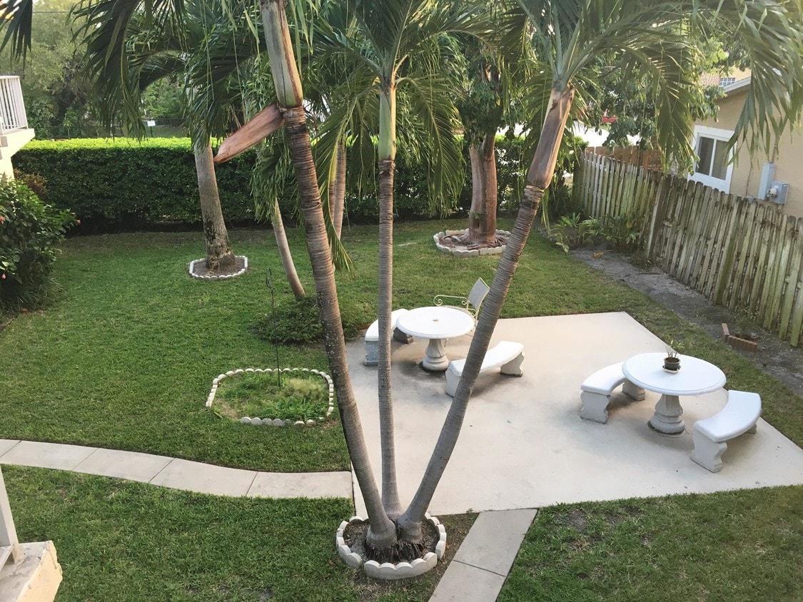 Primary Photo - 301 W Ocean Avenue 26