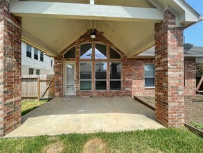 Building Photo - 6326 Bennington Springs Dr
