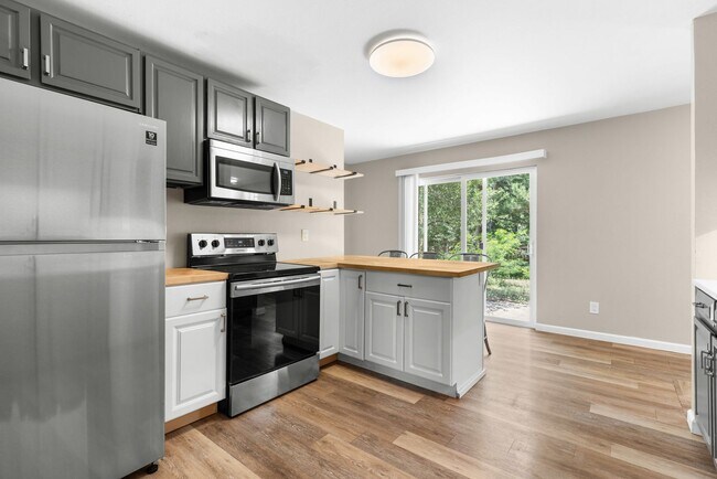 Foto del edificio - 3295 Emerson Ave