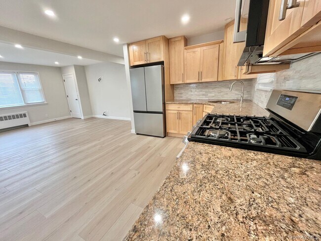 Foto del edificio - 237 Woodland Ave