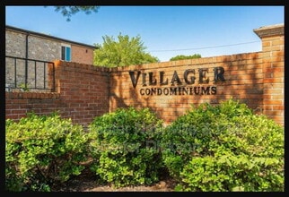 Building Photo - 2601 Hillsboro Pike