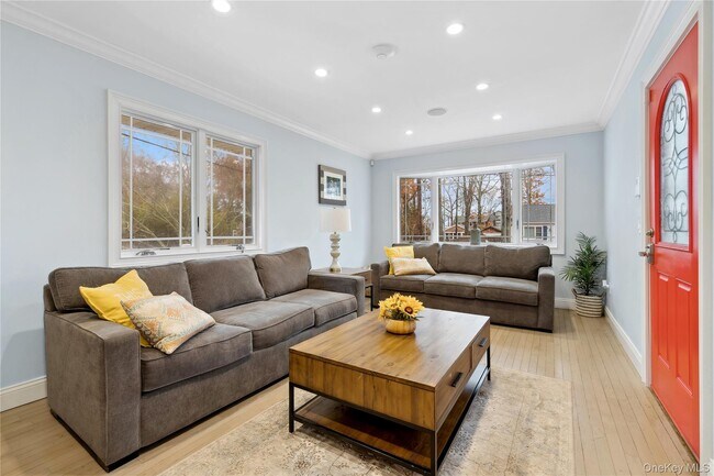 Foto del edificio - 385 Wood Ln