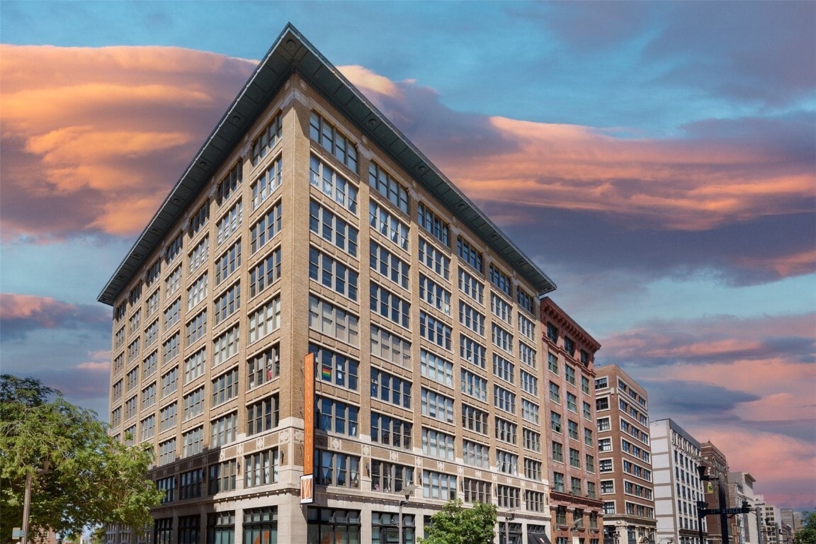 Primary Photo - 1635 Washington Ave