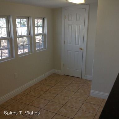 Building Photo - 183 Sunnybrook Rd