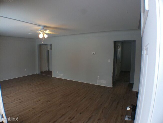 Building Photo - 3 br, 1 bath House - 6146 College Ave