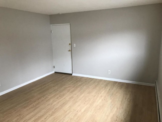 Foto del edificio - 3638 W 117th St
