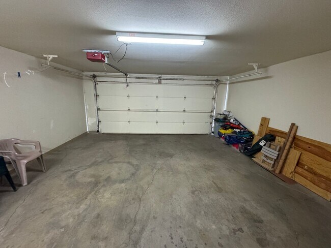 Foto del edificio - 2BR Bedroom 2BA "Split Level Condo and is ...